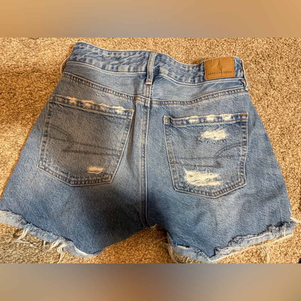 American Eagle Outfitters women’s 000 distressed tom girl Jean Shorts - Picture 4 of 7